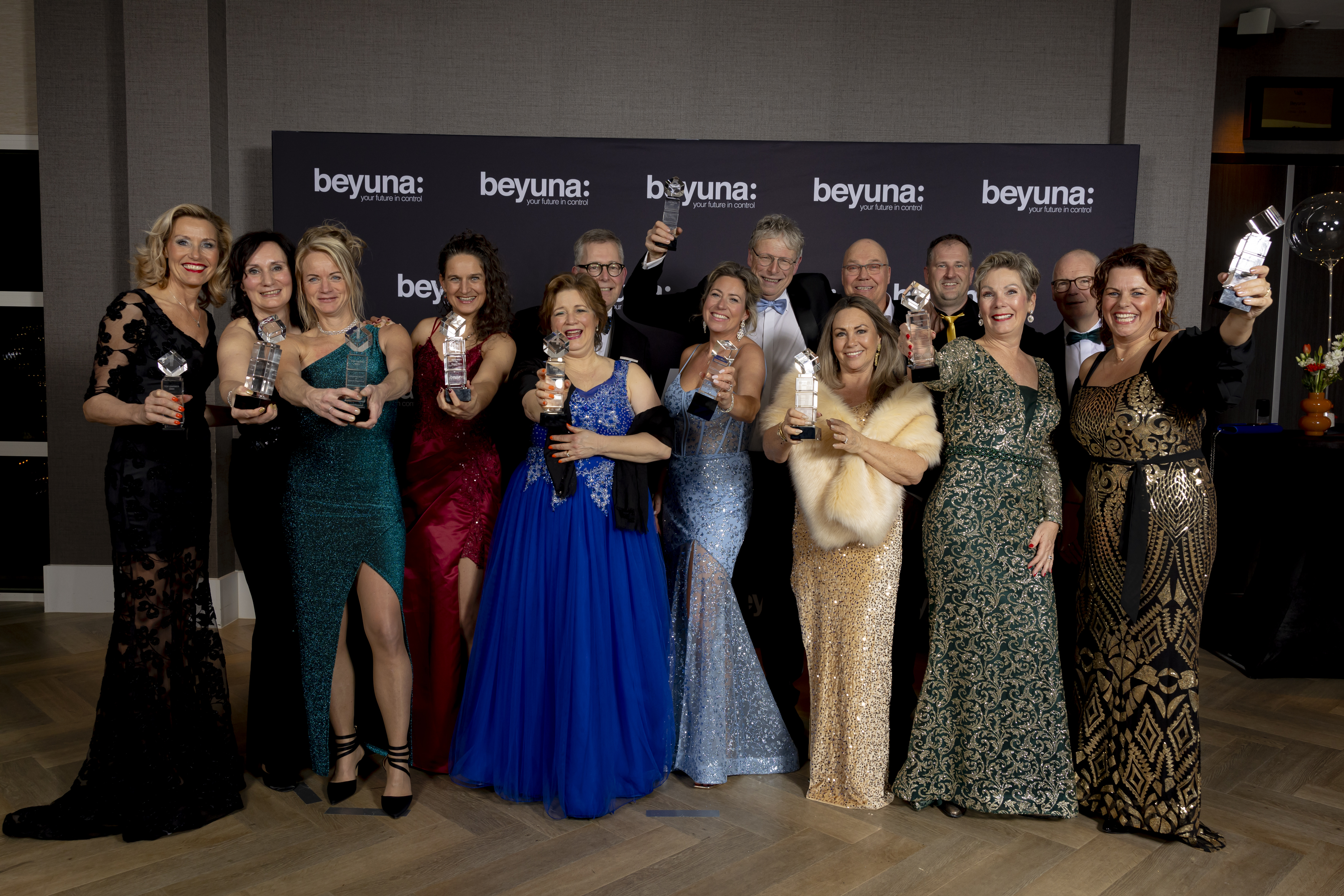 10Jaar Beyuna-Gala Wand-173